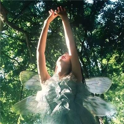 戴珍珠耳环的少女